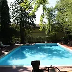فندق مبيت وإفطار La Nussa 4*