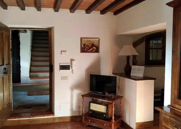 La Nussa Bed & Breakfast 4*