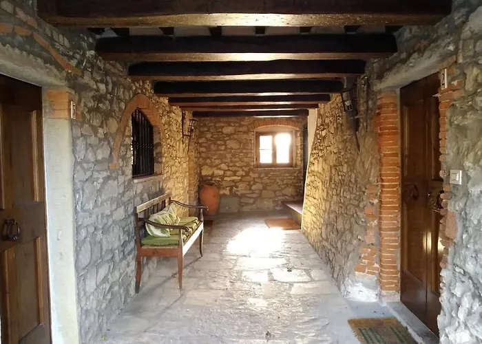 Bed & Breakfast La Nussa 4*