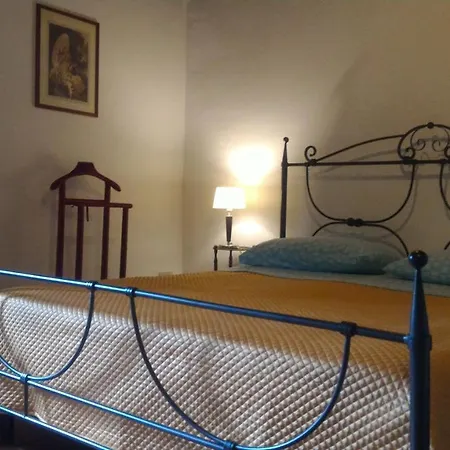 Bed & Breakfast La Nussa 3*